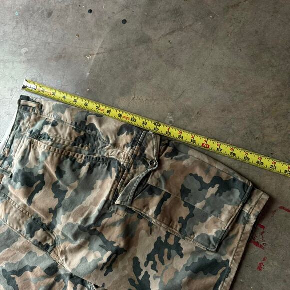 Levis camo cargo shorts - Picture 5 of 6